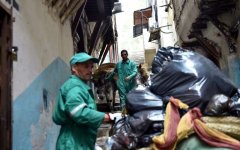 des-eboueurs-parcourent-la-casbah-avec-leurs-anes-pour-ramasser-les-ordures-le-22-mai-2017-a-alg.jpg
