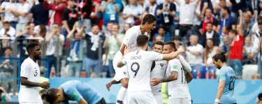 Coupe-du-monde-2018-les-Bleus-surclassent-l-Uruguay-et-filent-en-demi-finale.jpg